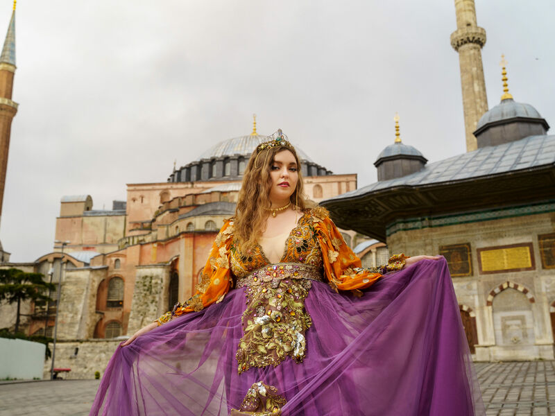 You might be definitely do not really to concentrate snatch and cocks only check out sluts